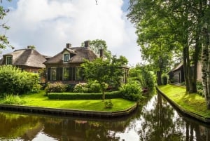 Amsterdam: Dagsutflykt, båttur och rundvandring i Giethoorn