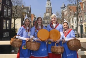 From Amsterdam: Dutch Cheese Market Tour and 1 Attraction