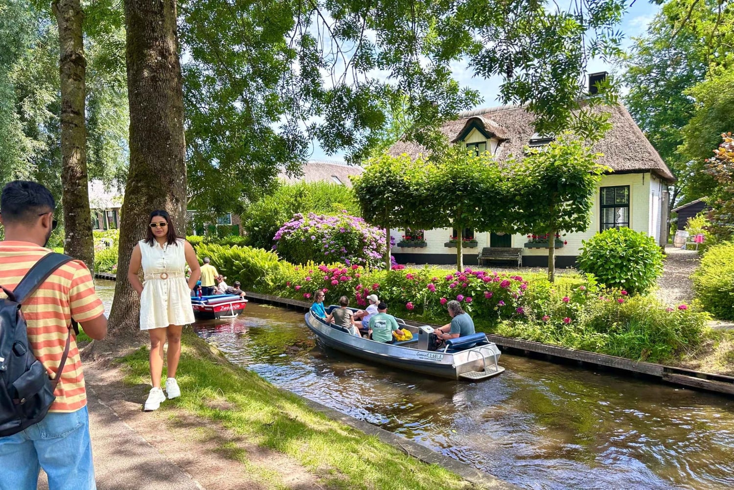 Desde Ámsterdam: excursión de un día a Giethoorn con recorrido por los canales y el pueblo