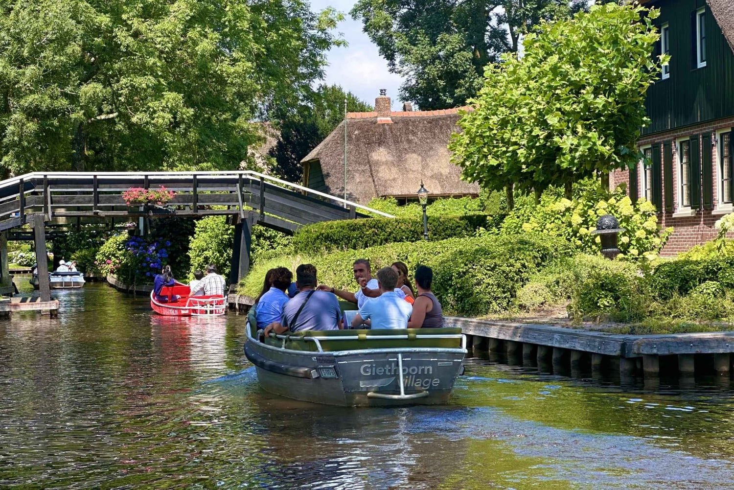 Desde Ámsterdam: excursión de un día a Giethoorn con recorrido por los canales y el pueblo
