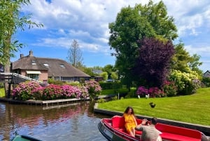 Desde Ámsterdam: excursión de un día a Giethoorn con recorrido por los canales y el pueblo
