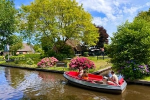 Desde Ámsterdam: excursión de un día a Giethoorn con recorrido por los canales y el pueblo