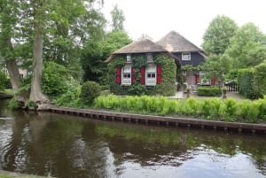 From Amsterdam: Giethoorn Day Trip with Small Electric Boat