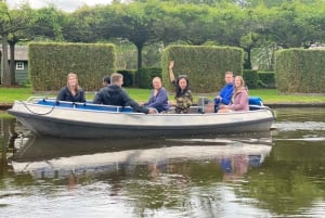 From Amsterdam: Giethoorn Day Trip with Small Electric Boat