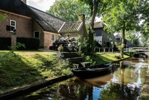 Amsterdam: Dagsutflykt, båttur och rundvandring i Giethoorn