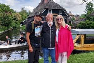 From Amsterdam: Giethoorn Small Group Tour with Boat Ride