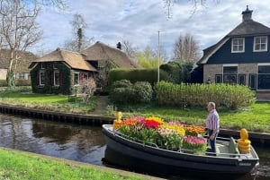 From Amsterdam: Giethoorn & Windmill day tour incl. Lunch