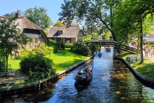From Amsterdam: Giethoorn & Zaanse Schans Tour w/ Boat Ride