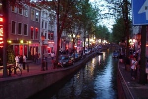 Amsterdam: Haunted History and Ghost Walking Tour