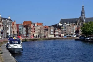 From Amsterdam: Keukenhof and Haarlem Full-Day Guided Tour