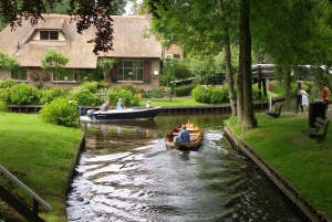 From Amsterdam: Private Day Trip to Giethoorn and Lelystad