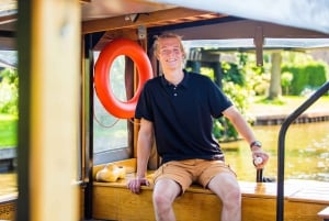 From Amsterdam: Ultimate Giethoorn Experience with Boat Tour
