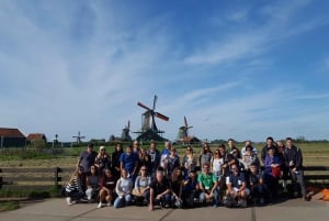 From Amsterdam: Windmills of Zaanse Schans Tour in Spanish