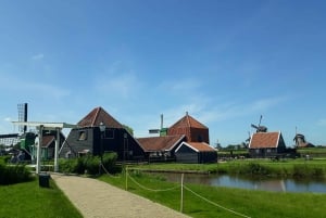 From Amsterdam: Zaanse Schans Windmills Private Tour