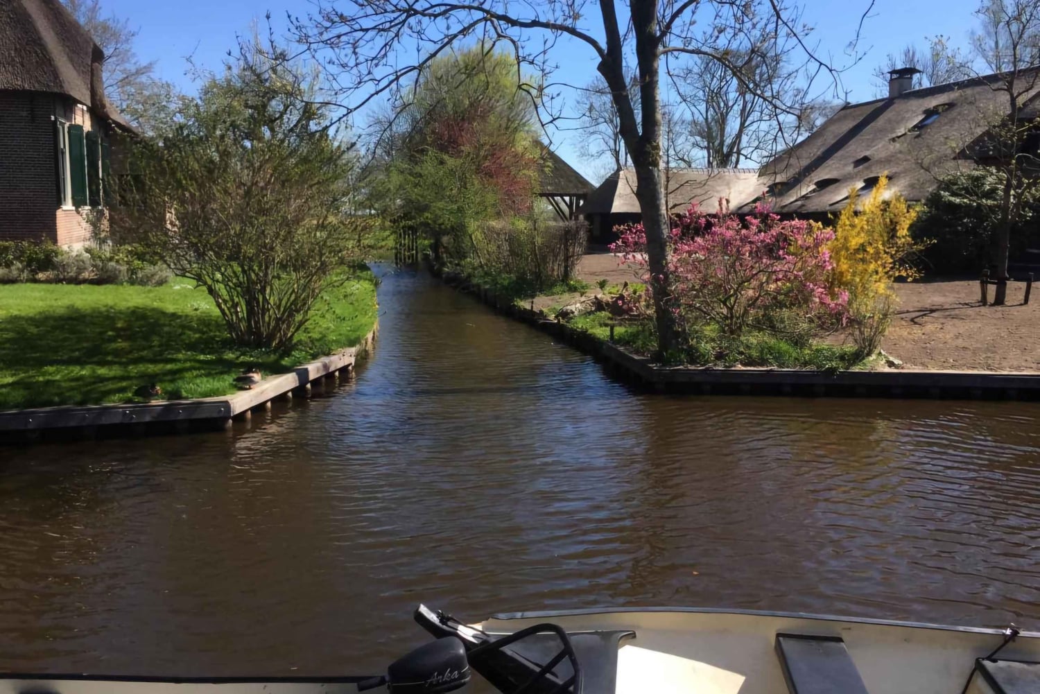 Giethoorn: Private Day Trip with Boat Tour from Amsterdam