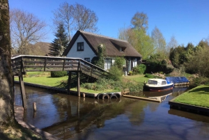 Giethoorn: Private Day Trip with Boat Tour from Amsterdam