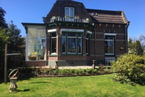 Giethoorn: Private Day Trip with Boat Tour from Amsterdam