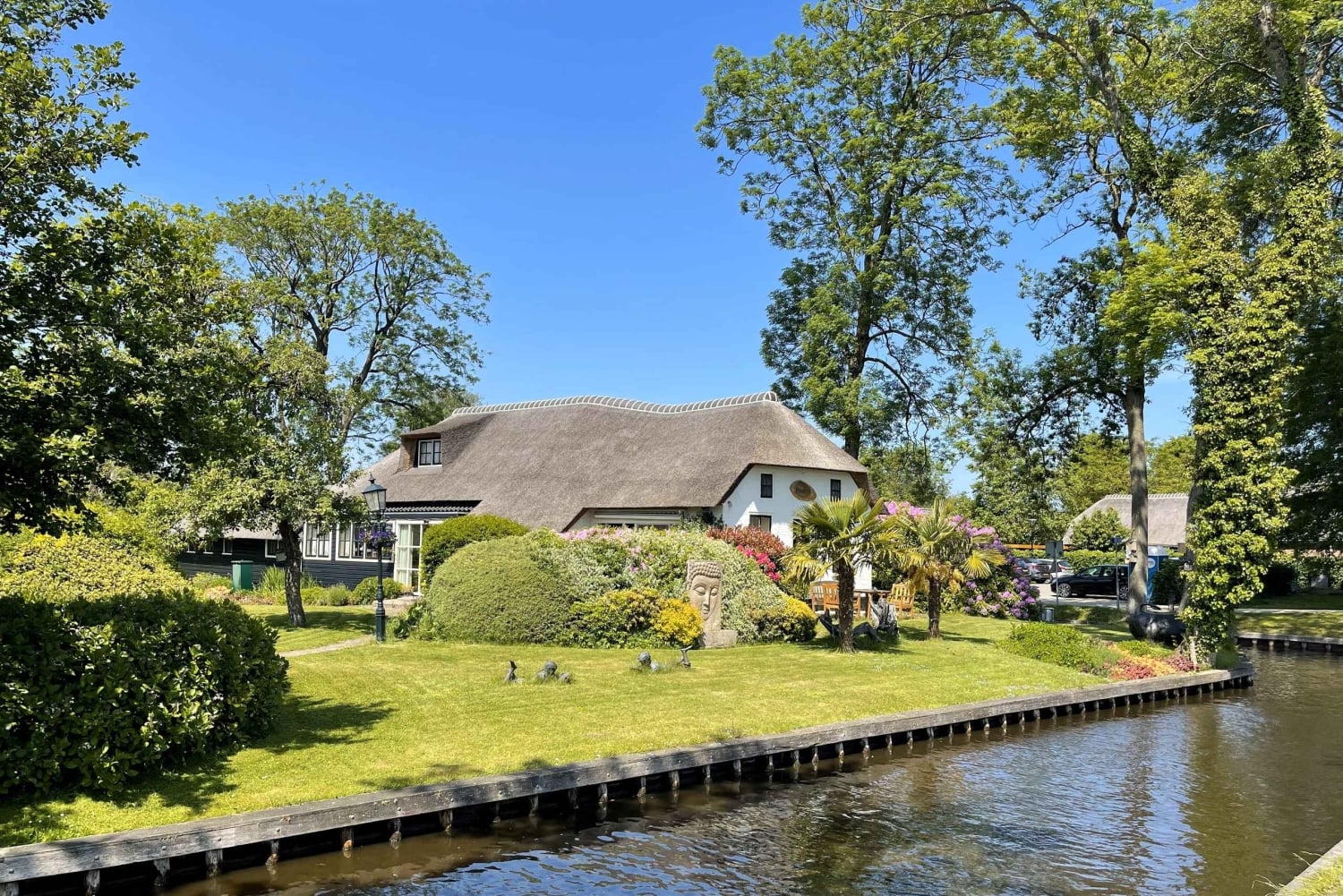 Giethoorn et le pays des moulins à vent – Un voyage à travers la Hollande ancienne