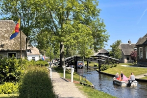 Giethoorn et le pays des moulins à vent – Un voyage à travers la Hollande ancienne