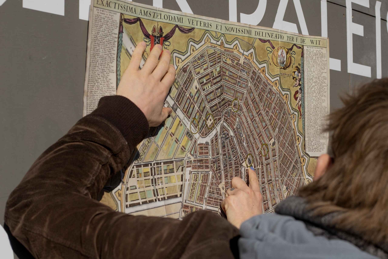 Tour a piedi guidato di Amsterdam: storia oscura e storie di fantasmi