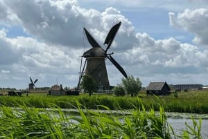 Visite des moulins de Kinderdijk, de la ville de Delft et de l'usine Delft Blue