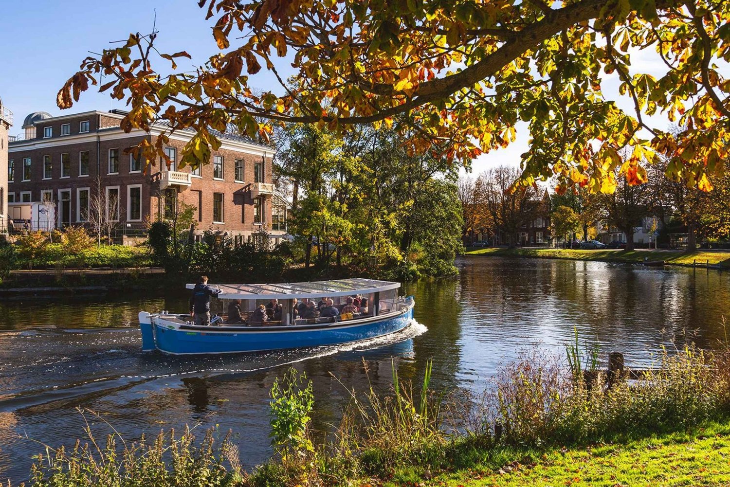 Leiden: Cruise through the Historic City Center with Guide