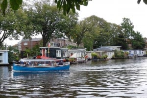 Leiden: Cruise through the Historic City Center with Guide