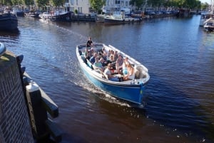 Leiden: Cruise through the Historic City Center with Guide