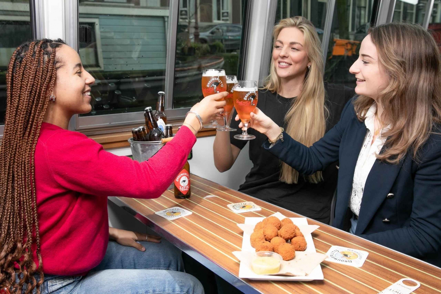 Amsterdam: Lokaal Bier en Bitterbal Proeverij - Avondvaart