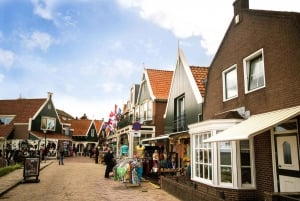 Marken, Volendam and Edam: Private Full-Day Tour