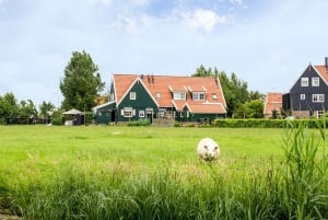 Marken, Volendam and Edam: Private Full-Day Tour