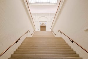 Amsterdam: Rijksmuseum-vaihtoehto: Stedelijk Museum Opastettu kierros & Rijksmuseum-vaihtoehto