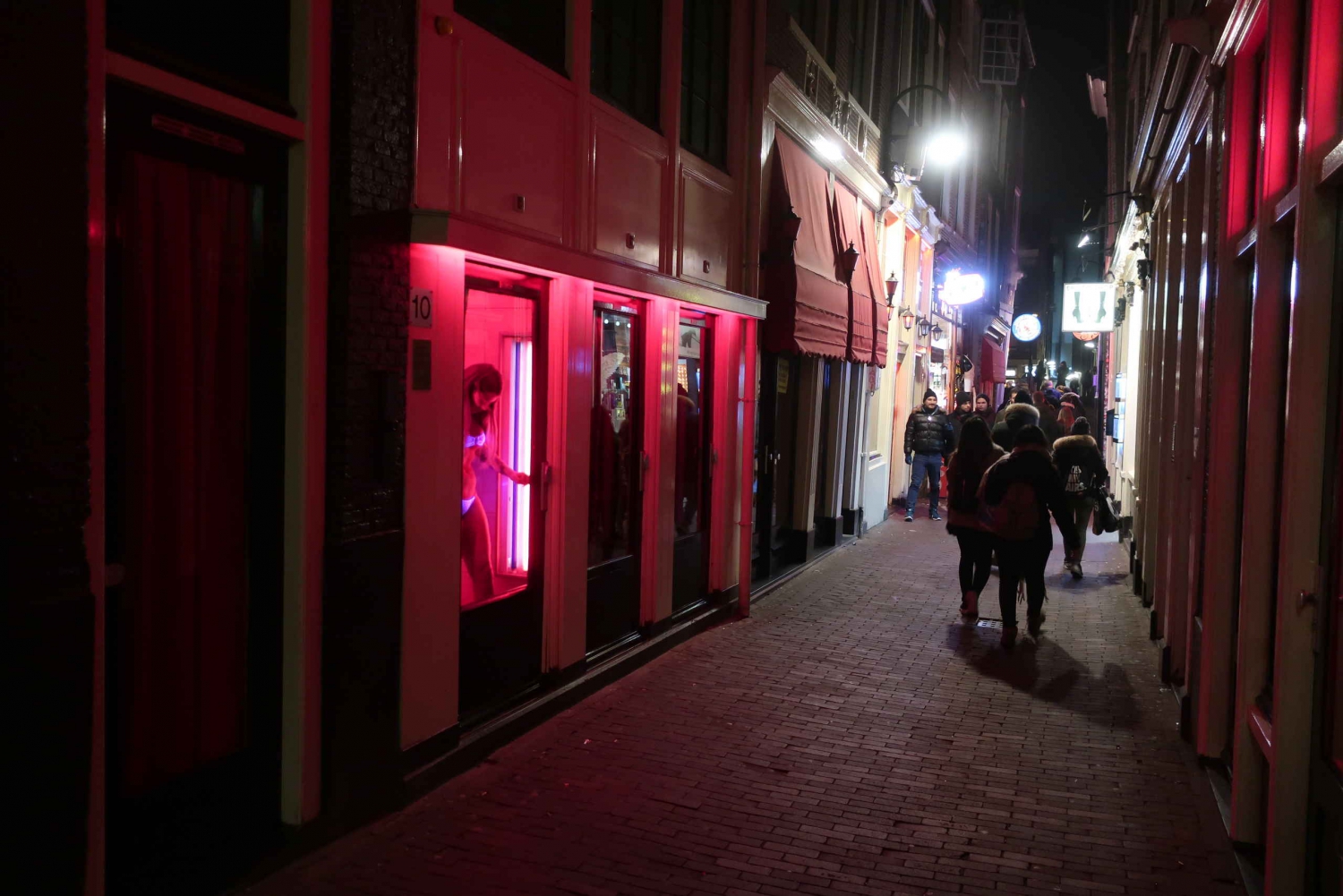 Улица красных фонарей в бельгии