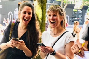 Outside Escape Amsterdam with your friend(s) and have fun!