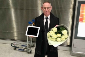 Paris: Luxuriöser Mercedes-Transfer nach Amsterdam