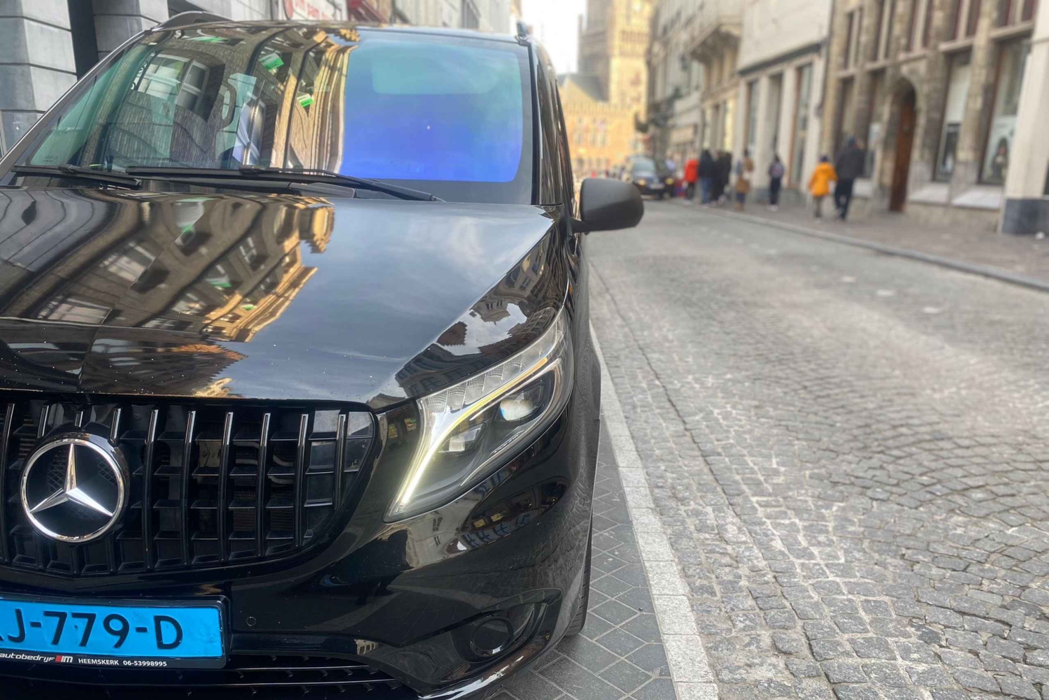 Yksityinen lentokenttäkuljetus Amsterdamista lentokentälle tai lentokentältä