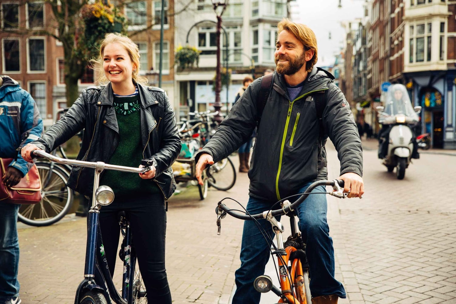 Tour privado en bici por Ámsterdam con un local