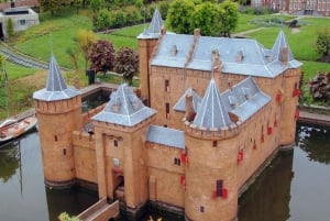 From Amsterdam: Muiderslot and De Haar Castle Tour