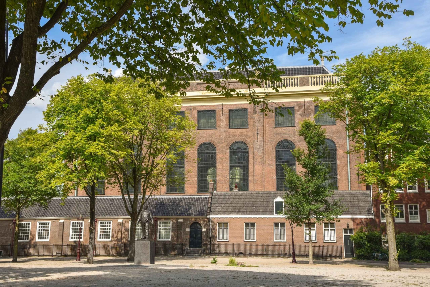 Yksityinen juutalaiskorttelin, synagogan ja museon kiertoajelu ja risteilyretki