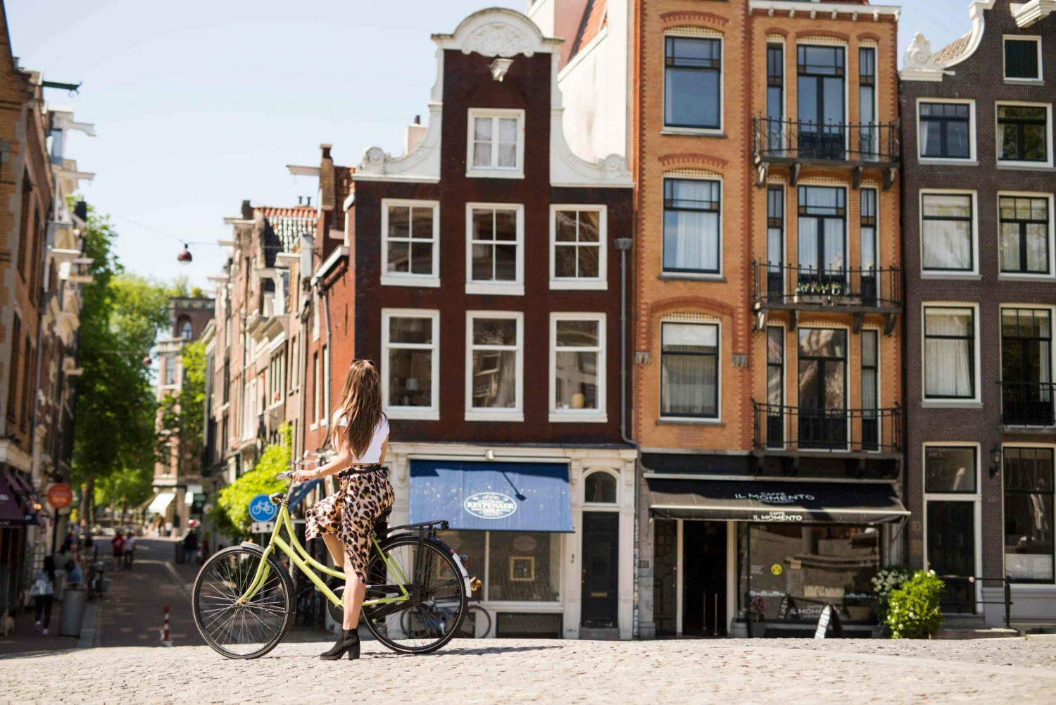Private Small-Group Bike Tour in Neighborhood of Anne Frank