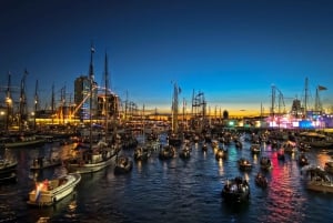 Amsterdam: oficjalna wycieczka SAIL Experience z fajerwerkami i szampanem