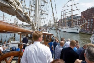 SAIL Amsterdam 公式主催者：セーリングクルーズ with ランチ