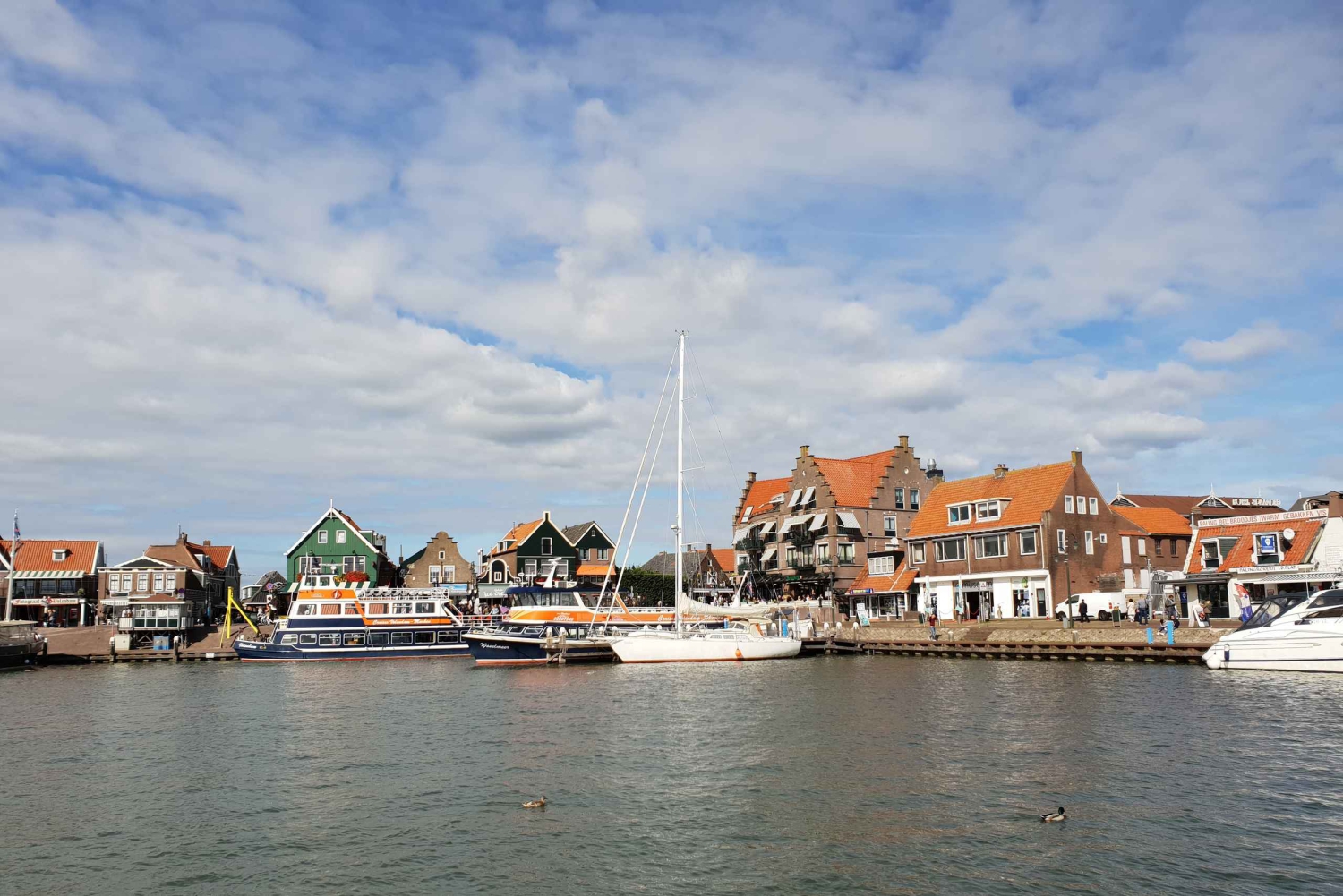 Tour per piccoli gruppi a Zaanse Schans e Volendam con servizio di prelievo in hotel