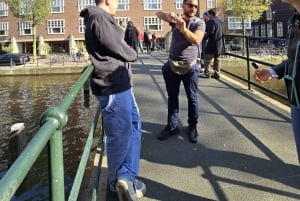 Verborgen feiten over Amsterdam: 750 jaar geheimen ⭐ door Adonis