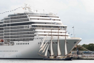 Amsterdam: Hotel to Cruise Port Private One-Way Transfer