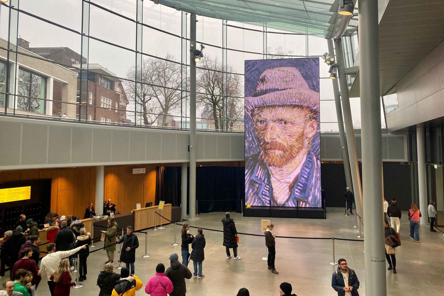 Van Gogh Museum Entry& Zaanse Schans Private half -day Tour