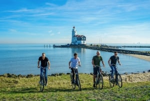 Volendam: Bike Rental including Highlights-Routes