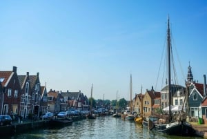 Volendam: Bike Rental including Highlights-Routes