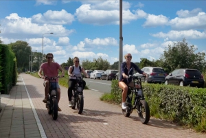 Weesp: Bicycle tours on an E-Bike with an experience