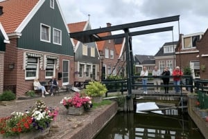 Zaanse Schans: Ylellinen yksityinen minibussikierros + Volendam/Edam